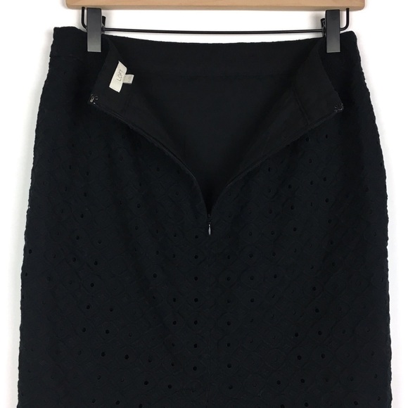 LOFT Skirt Pencil Eyelet Lace Embroidered Solid Black Textured Minimalist Size 4 - Picture 8 of 11